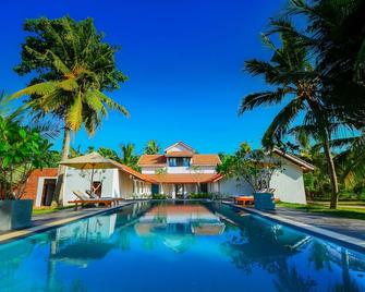 Handun Villas - Talalla - Piscina