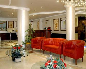 Hotel Donatello - Padua - Lobby