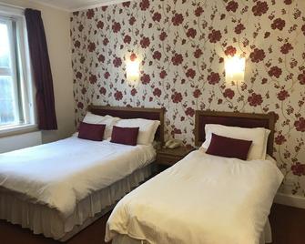 The Elgin Hotel - Dunfermline - Bedroom