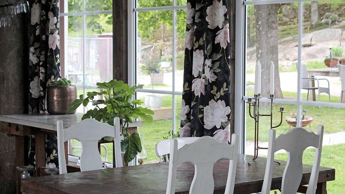 Toric Farmlodge