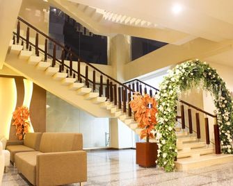 Grand Asia Hotel Makassar - Makassar - Lobby