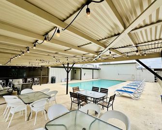 El Dorado Ranch Resort - Crystal City - Pool