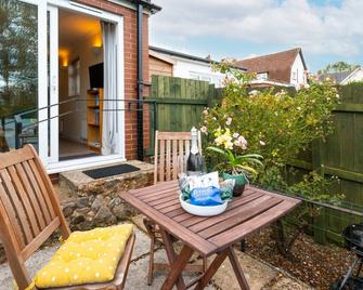 Little Hollies - Sidmouth - Patio