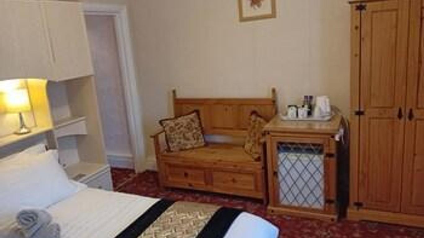 Home and Away near the Spa