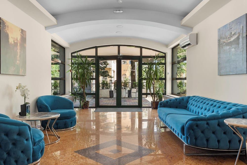 هوتل أثوس آر إم تي