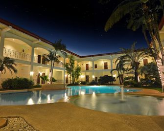 Citystate Asturias Hotel Palawan - פוארטו פרינססה סיטי - בריכה