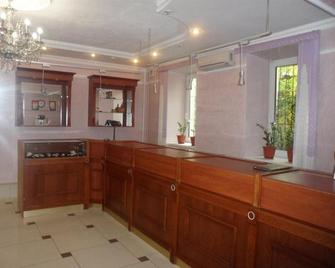 Hotel Menshikov - Ulan-Ude - Front desk