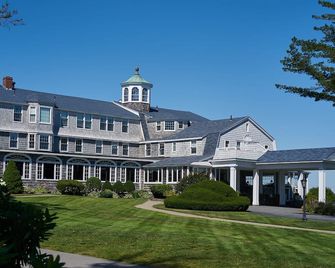 Black Point Inn - Scarborough - Building