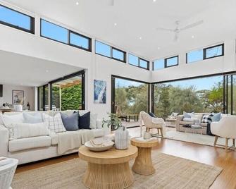 Beach Sanctuary Walk to the Bay & Village - Blairgowrie - Huiskamer