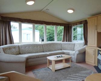 Caravan Hire at Sunnydale Holiday Park - Louth - Living room