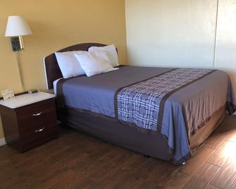 Economy Inn - Okeechobee - Schlafzimmer