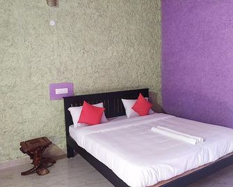 OYO 26231 Aery Resort - Somvārpet - Habitación