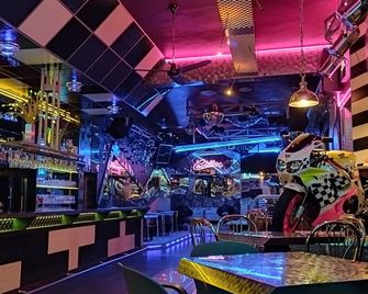 Hotel Cade - Písek - Bar