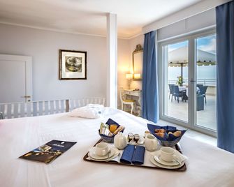 Sina Astor - Viareggio - Chambre