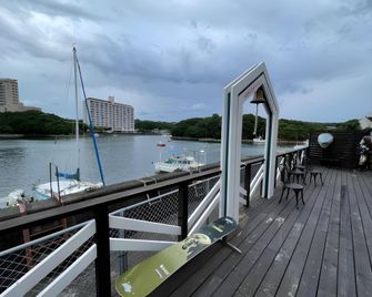 Marina Hotel Kaiku - Shirahama - Balkong