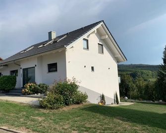 Ferienwohnung Schlossblick - Kippenheim - Building