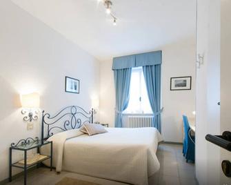 Miralago B&B and Apartments - Bellagio - Κρεβατοκάμαρα