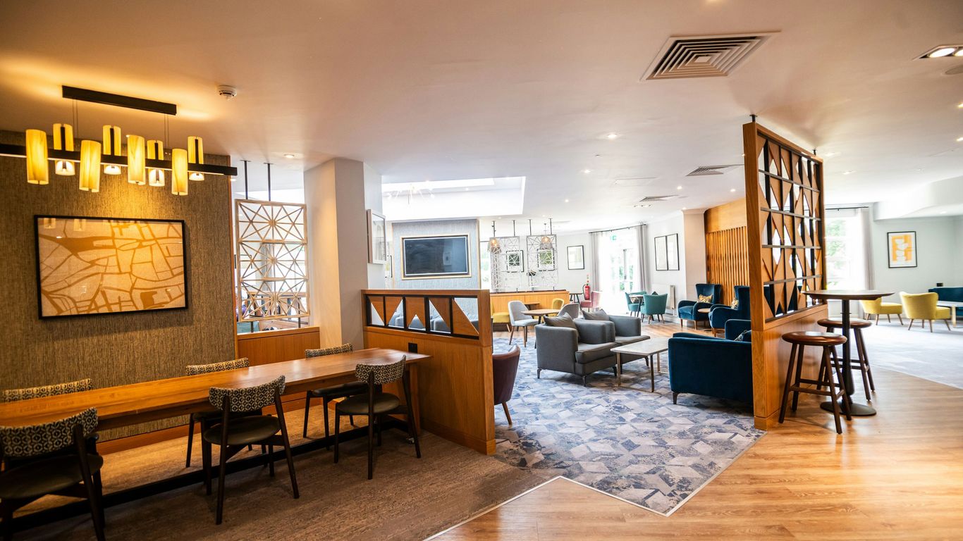 إيستوود هول