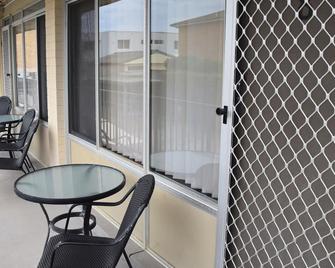 Wards Holiday Flat 8 - South West Rocks - Balcony