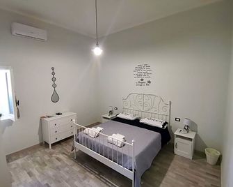 Scacco Matto Holiday House - Taranto - Bedroom