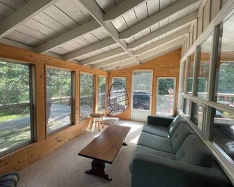 All season retreat at Star Lake, Whiteshell - Whiteshell - Phòng khách