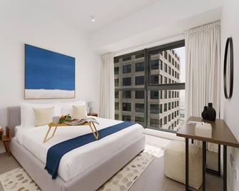 Maison Privee - Modern & Panoramic Sea View Apt on Al Reem Island - Abu Dhabi - Bedroom