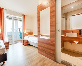 Hotel Astoria - Salzburg - Bedroom