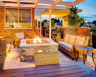 Springhill Suites by Marriott Carle Place Garden City - Carle Place - Patio