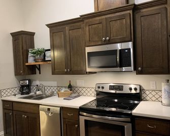 Historic Mercer Guest Suite 4 The Shepherdess - Prosser - Kitchen
