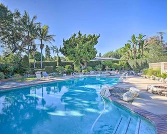 Beautiful Whittier Home w/ Pool & Gas Grill! - Whittier - Pool