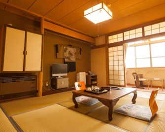 Kinosaki Onsen Korakuen - Toyooka - Habitación