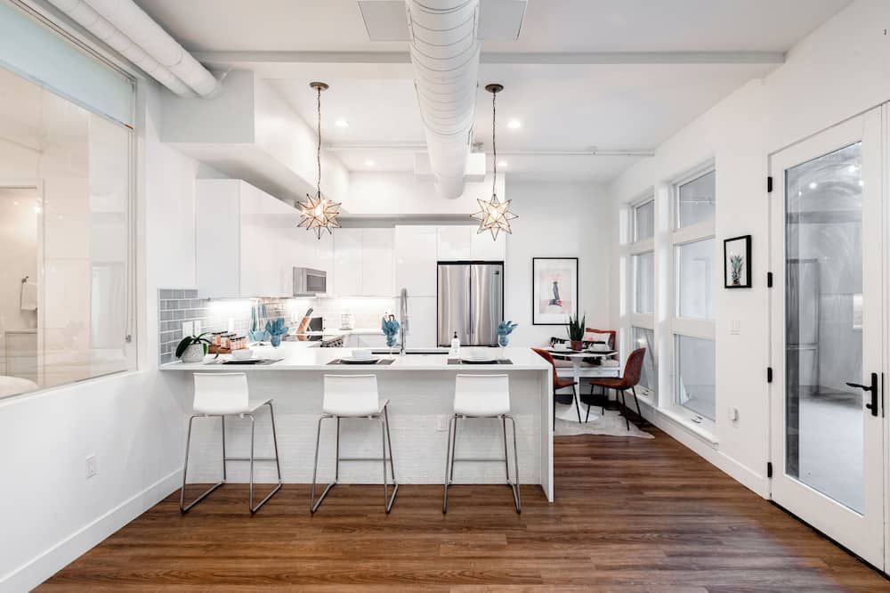 3198(U205): Bohemian Hideaway at Rino Ar - דנבר - מטבח