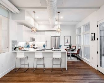 3198(U205): Bohemian Hideaway at Rino Ar - Denver - Cocina