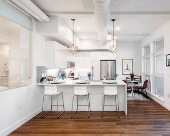 3198(U205): Bohemian Hideaway at Rino Ar - Denver - Kitchen