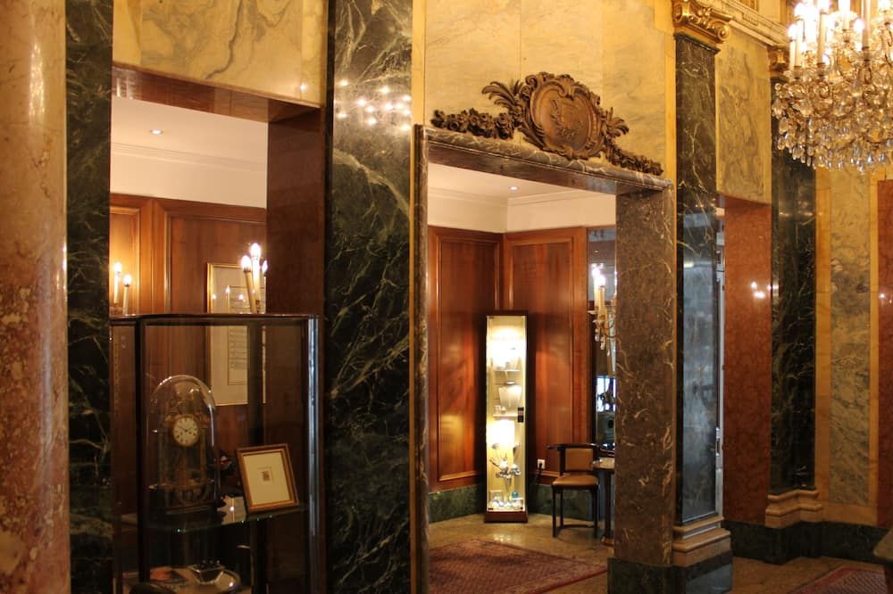 Ambassador Hotel - וינה - לובי