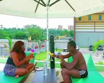 Palm Club Hotel - Abiyán