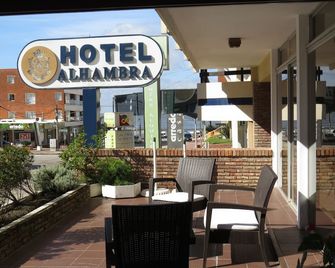 كاسا الهمبرا - بونتا ديل إست - شرفة مرصوفة