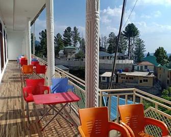 K International Hotel - Nathia Gali - Balcony