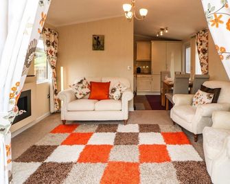 10 Poppy Lodge - Richmond - Huiskamer