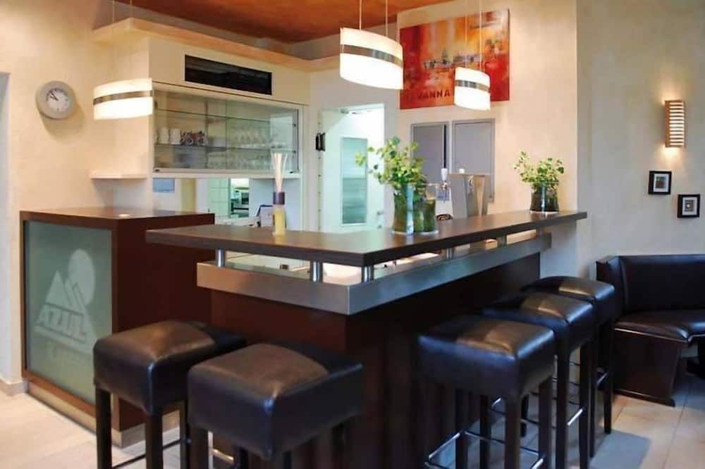 Adam Hotel - Giesen - Giesen - Bar