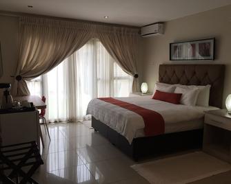 Royal Court Guest House - Letlhakane - Habitación
