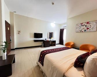 Hotel Roditha Banjarbaru - Banjarbaru - Bedroom