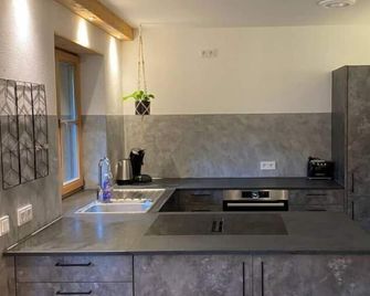 Ferienwohnung Lisl - Holzkirchen - Küche