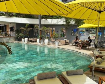 أوتل بوما - داكار - حوض السباحة