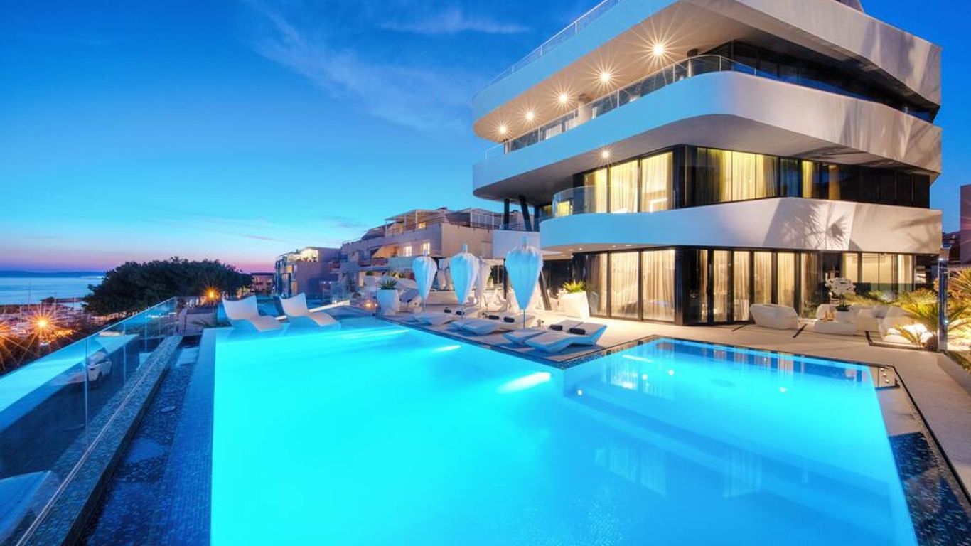 Posh Residence Luxury Suites