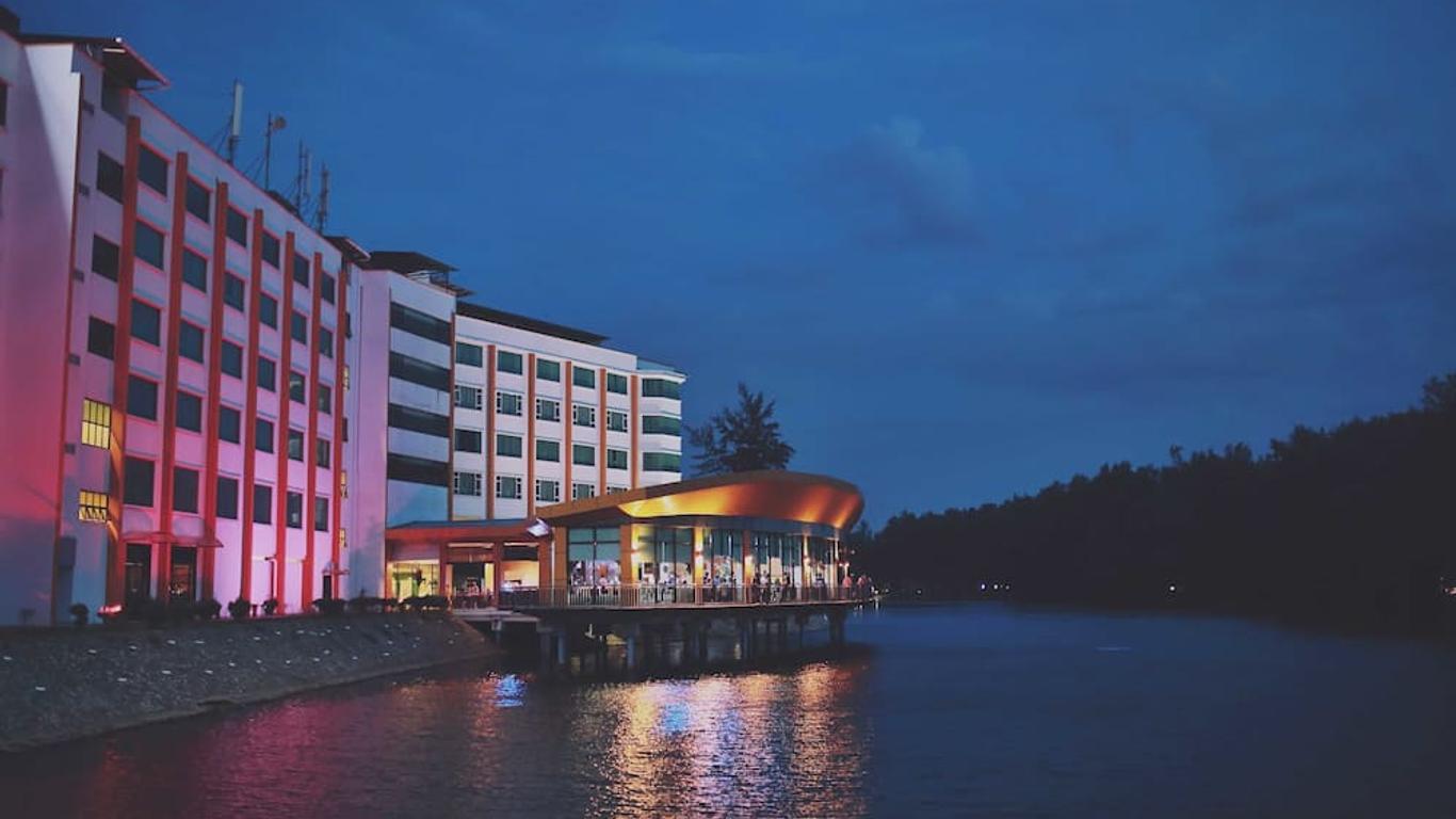 The Regency Waterfront Hotel