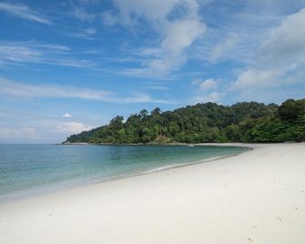 Mny Hotel & Resort - Pangkor - Pláž