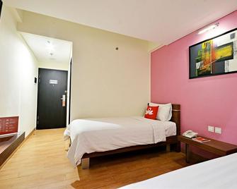 ZEN Rooms Pluit Bandengan - Yakarta - Habitación