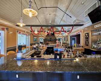 Seaport Resort and Marina - Fairhaven - Bar