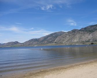 Spanish Fiesta Resort - Osoyoos